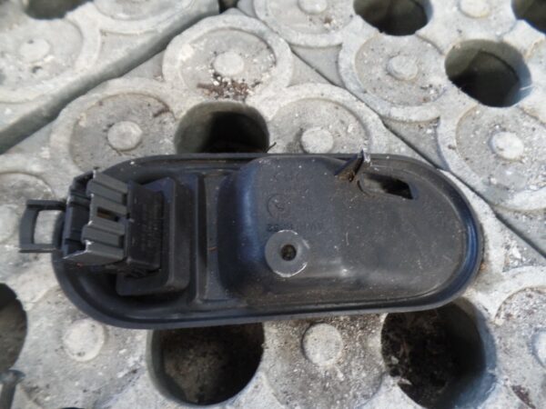 2003 LAND ROVER DISCOVERY. REAR WINDOW SWITCH. - Image 2