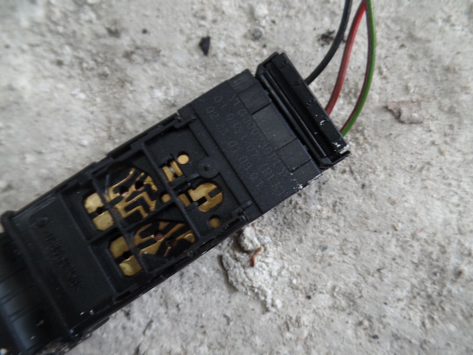 2003 LAND ROVER DISCOVERY. HAZARD LIGHT SWITCH. - Image 2