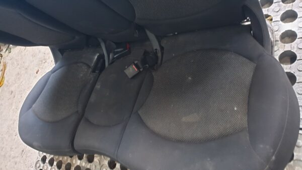 Mini Countryman 2014 R60 - Rear Bench Seats (Folding) - Image 2
