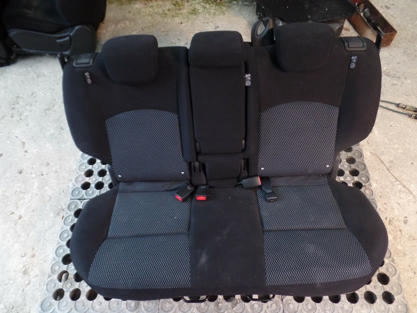MK2 Nissan Note 2015 – Rear Passenger Bench Seat Cloth