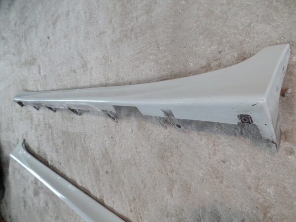 MK2 Nissan Note 2015 1.2 Petrol - Side Skirts in White (Pair) - Image 4