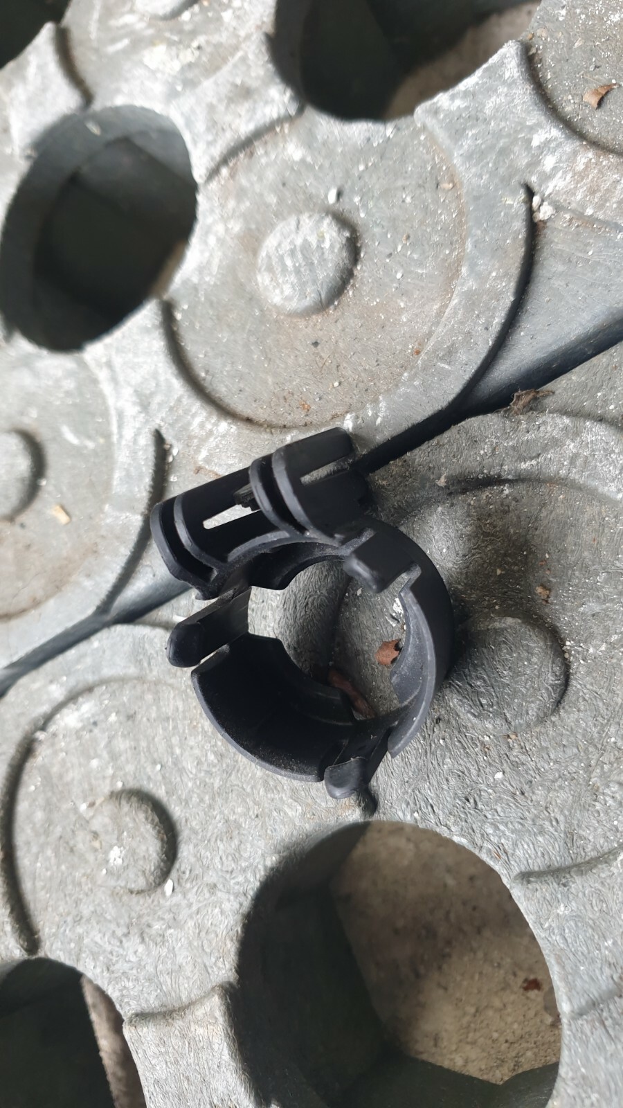 Mini Countryman 2014 R60 Locking Wheel Nut Key / Socket Holder 9806908