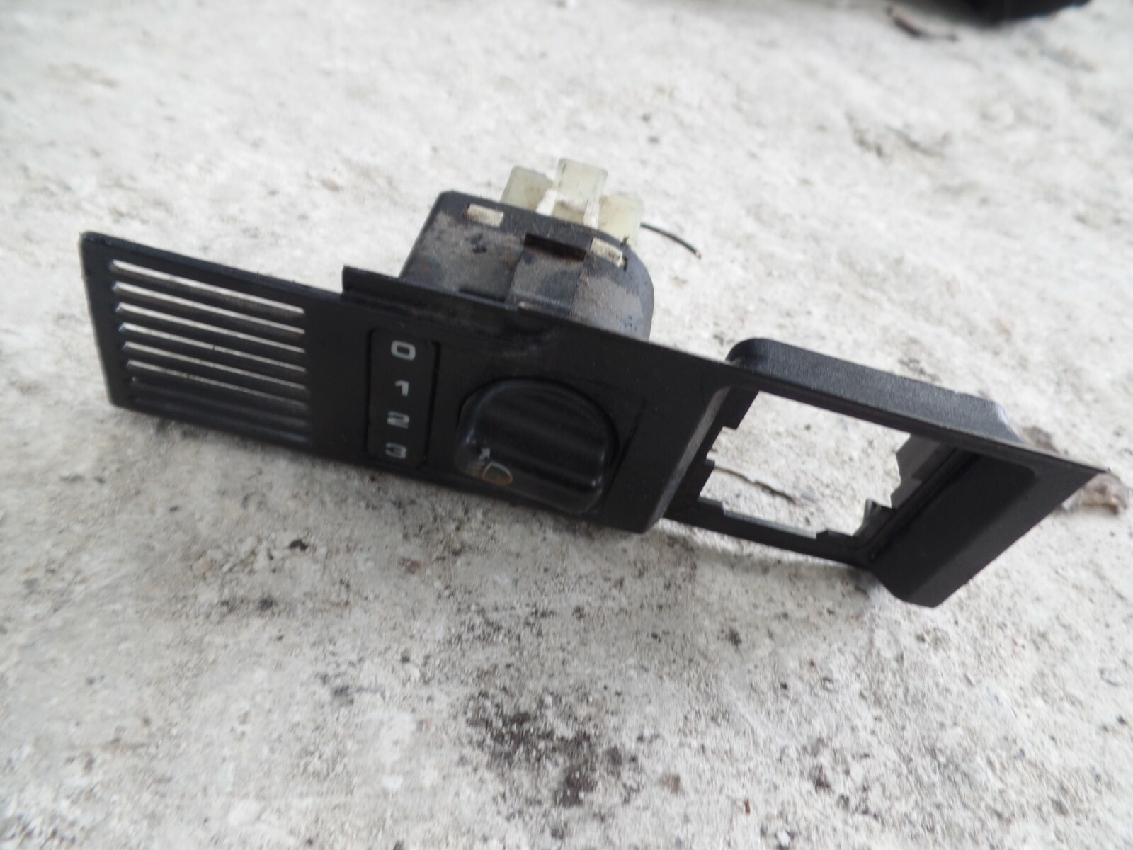 2003 LAND ROVER DISCOVERY. HEAD LIGHT CONTROL SWITCH.