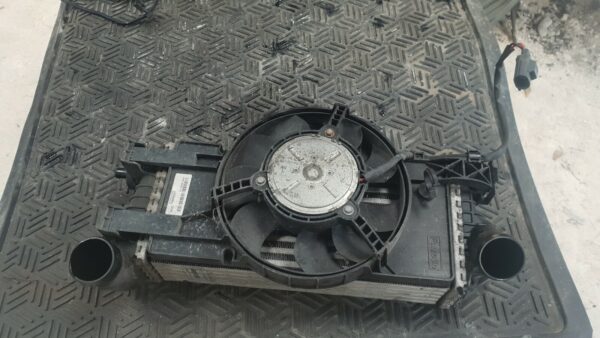 Ford Focus 1.0 Petrol Ecoboost 125BHP Intercooler with Fan BV61-8C607-SC - Image 2