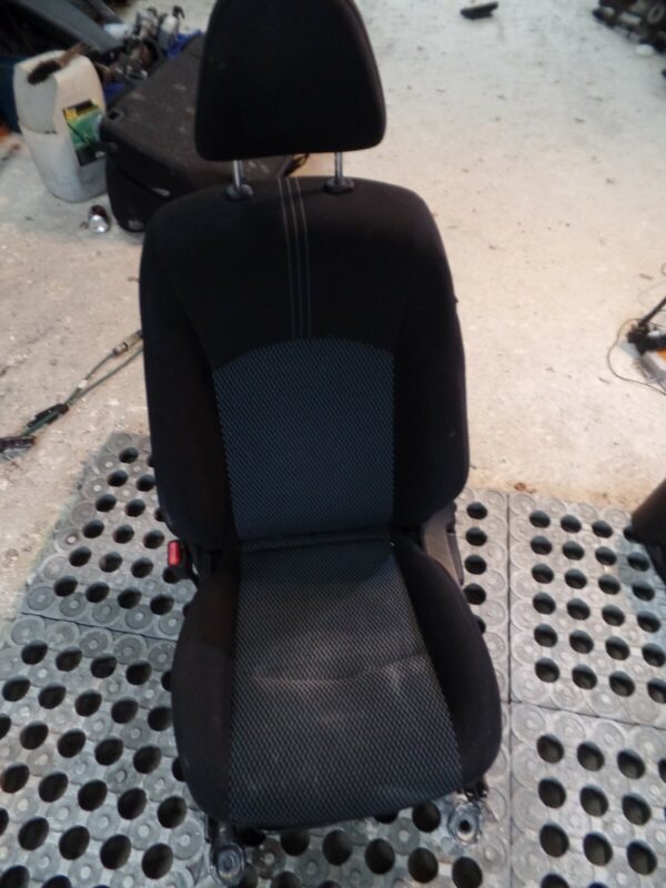 MK2 Nissan Note 2015 - Passenger Seat N/S Cloth