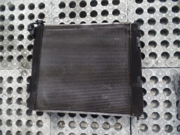 2010 MK2 2.2 CRDi Hyundai Santa Fe - Cooling System Radiator - Image 2