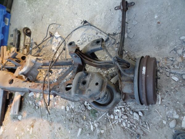 2013 Ford Focus Navigator 1.0 Petrol Ecoboost Rear Axle - Image 3