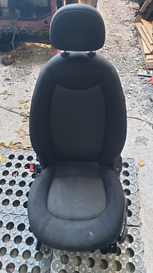Mini Countryman 2014 R60 - Passenger Front Seat - Image 2