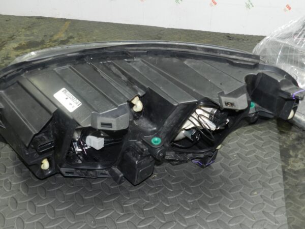 (H0005) INSURANCE HEADLIGHT CITROEN DISPACH DRIVER SIDE 980856788000 DAMAGED - Image 9