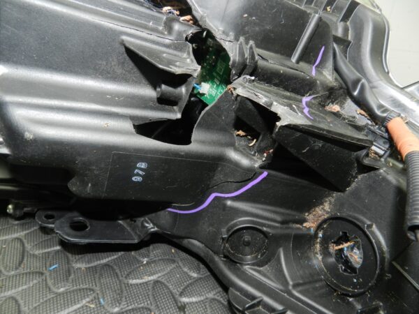 (H0007) INSURANCE HEADLIGHT TOYOTA PRIUS DRIVER SIDE  *DAMAGED* - Image 9
