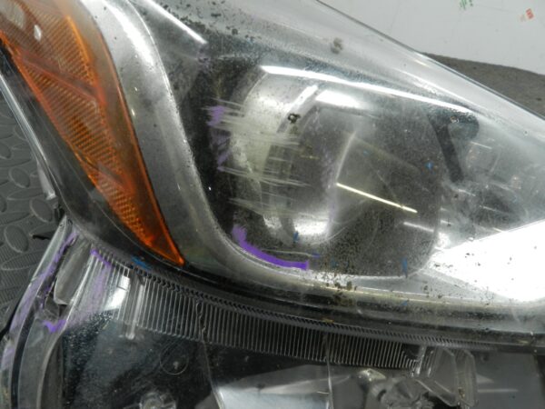 (H0007) INSURANCE HEADLIGHT TOYOTA PRIUS DRIVER SIDE  *DAMAGED* - Image 12