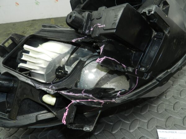 (H0006) INSURANCE HEADLIGHT CITROEN DISPACH PASSENGER SIDE 980856798000 *DAMAGED - Image 5