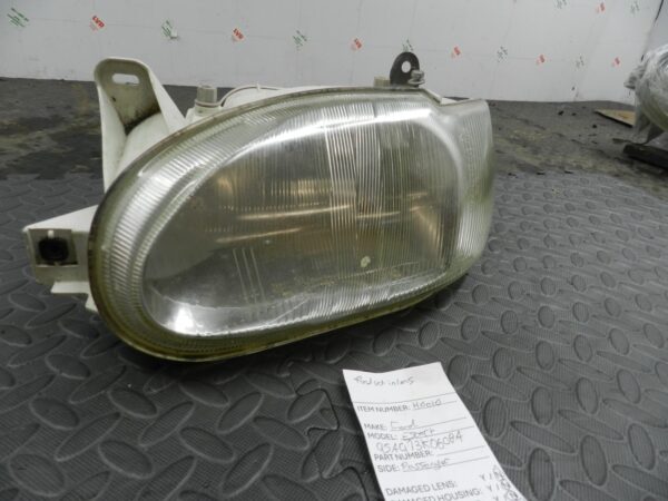 (H0010) INSURANCE HEADLIGHT FORD ESCORT PASSENGER SIDE 95AG13K060BA *DAMAGED* - Image 2