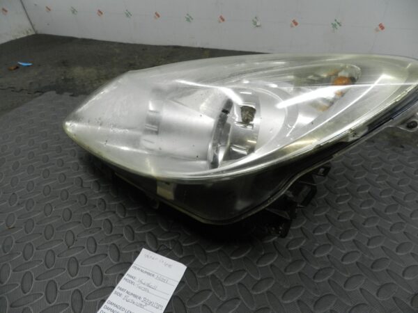 (H0011) INSURANCE HEADLIGHT VAUXHALL CORSA PASSENGER SIDE 89391389 *DAMAGED*