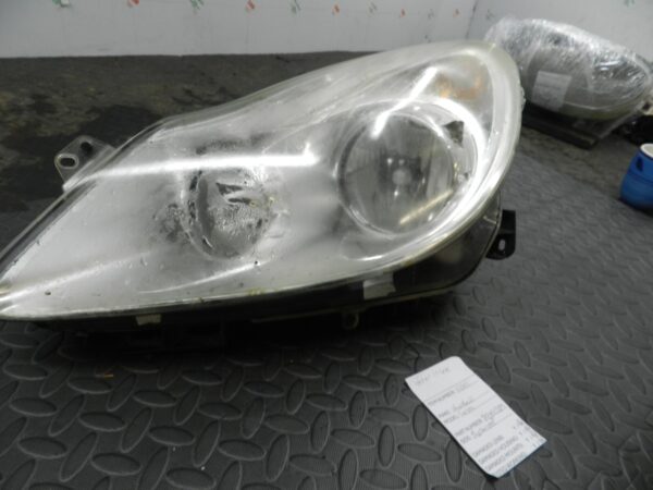 (H0011) INSURANCE HEADLIGHT VAUXHALL CORSA PASSENGER SIDE 89391389 *DAMAGED* - Image 2