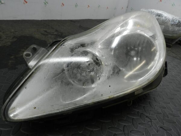(H0011) INSURANCE HEADLIGHT VAUXHALL CORSA PASSENGER SIDE 89391389 *DAMAGED* - Image 8