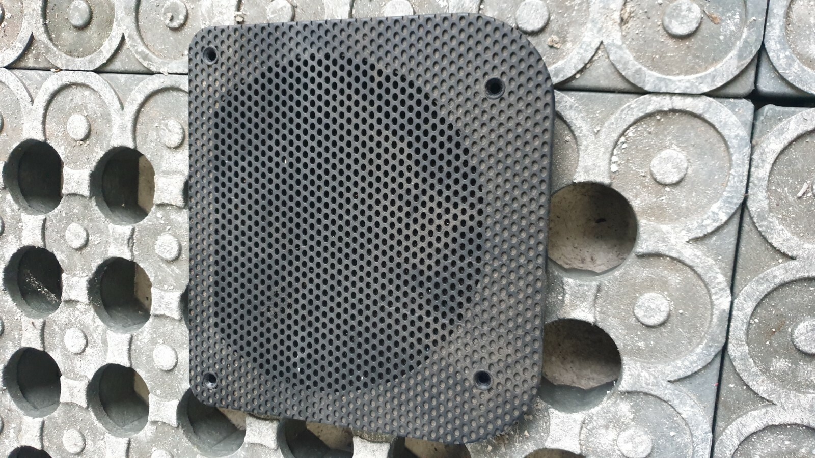 2015 MINI COUNTRYMAN R60 + R61. SPEAKER COVER TRIM COVER PANEL. 9800513