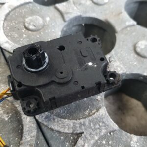 2015 MINI COUNTRYMAN R60 + R61. AIR DISTRUBUTION ACTUATOR HEATER CONTROL 9286871