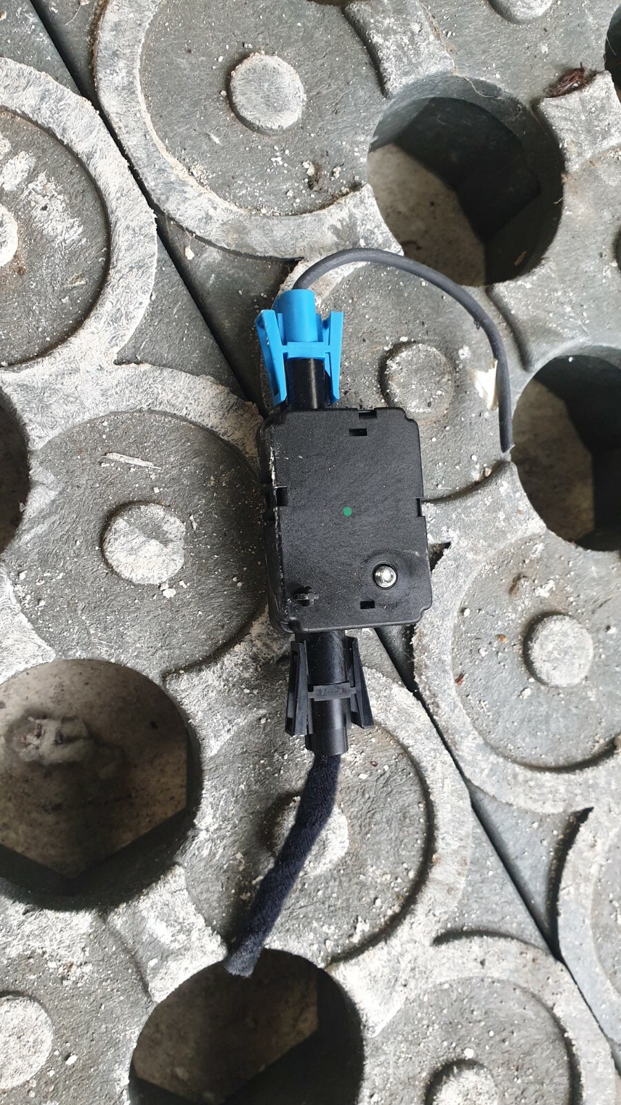 2015 MINI COUNTRYMAN R60 + R61. TRAP CIRCUIT SENSOR ARIEL ANTENNA 9185474