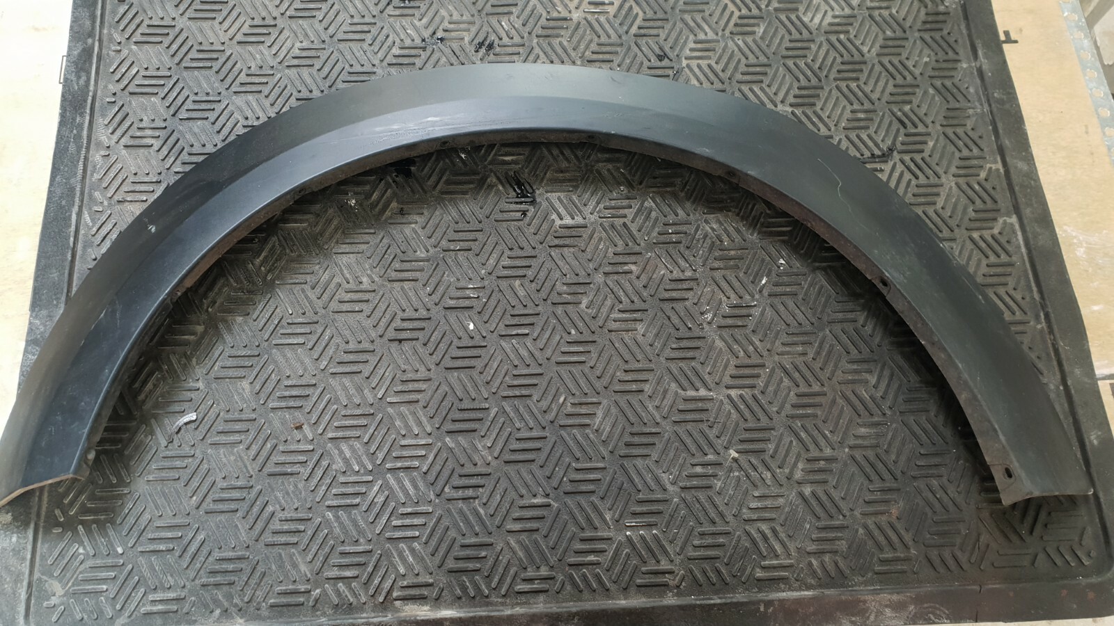 2015 MINI COUNTRYMAN R60 + R61. WHEEL ARCH TRIM