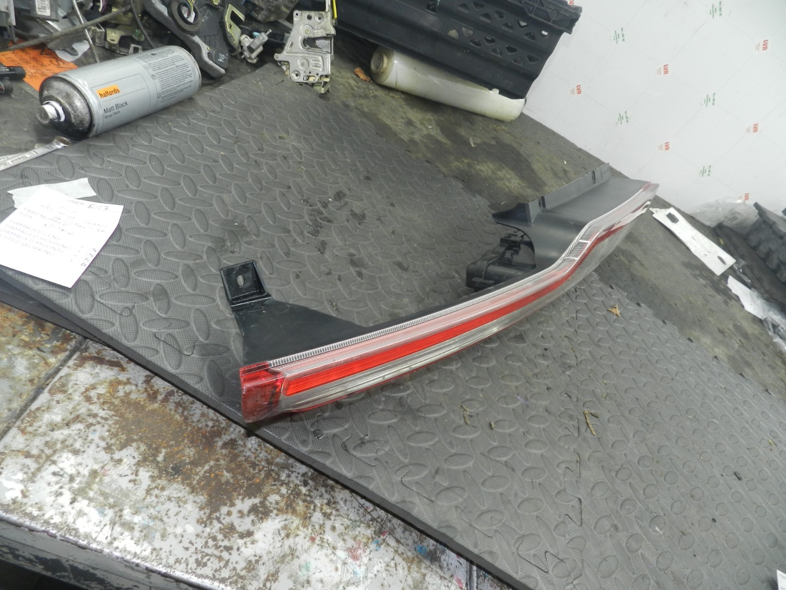 (R107) INSURANCE DAMAGED REAR LIGHT FORD TRANSIT CUSTOM PASSENGER BK2113405AF - Image 4