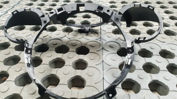 Mini Countryman 2014 1.6 Speedometer  Radio Surround trim 9801429