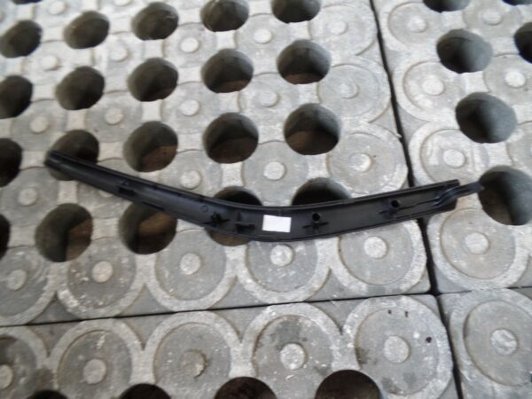 2013 Mk3 Ford Focus Left Closing Handle / Trim B51-A24185BC - Image 2