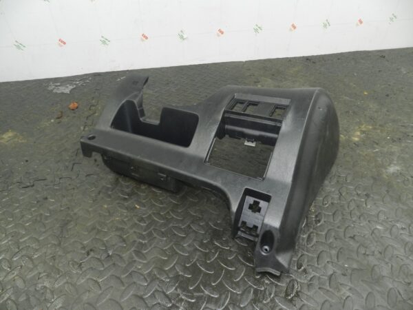 (145) 2003 TOYOTA RAV 4 MK2. LOWER DASHBOARD TRIM - Image 2