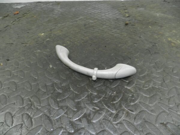 (145) 2003 TOYOTA RAV 4 MK2. GRAB HANDLE