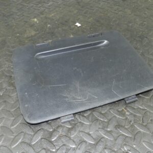 (145) 2003 TOYOTA RAV 4 MK2. STORAGE COVER LID ACCESS PANEL