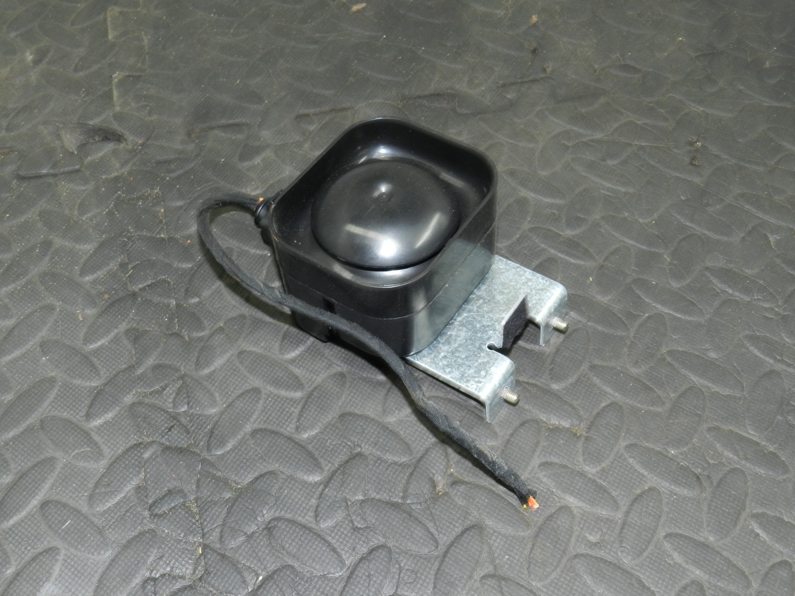 (160) 2000 AUDI TT QUATTRO 8N. ALARM SIREN HORN