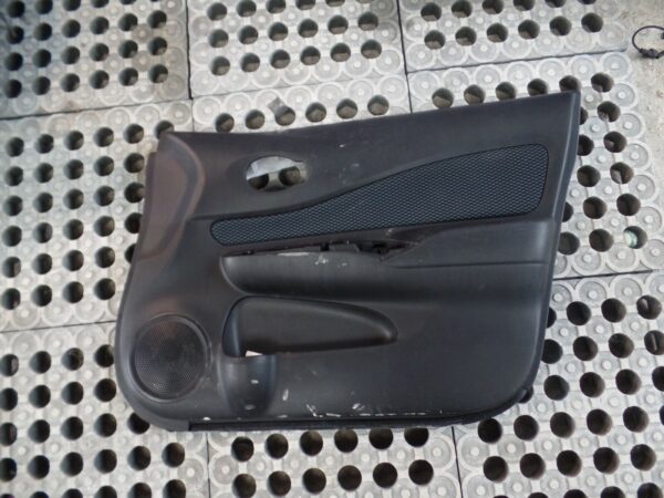 MK2 Nissan Note 2015 - Driver Side O/S/F Front Door Card