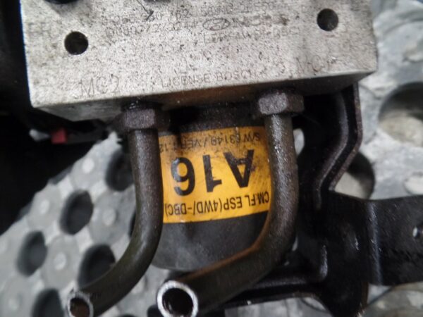 2010 MK2 2.2 CRDi Hyundai Santa Fe - ABS Pump Module - Image 3