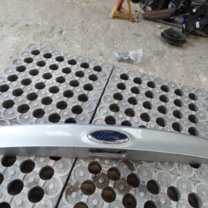 2013 Mk3 Ford Focus Rear Bootlid Handle / Trim / Cover *Excluding Switch