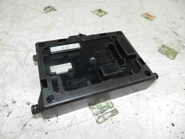 (126) RENAULT CLIO MK3 FACELIFT. BODY CONTROL MODULE BCM 8200652286