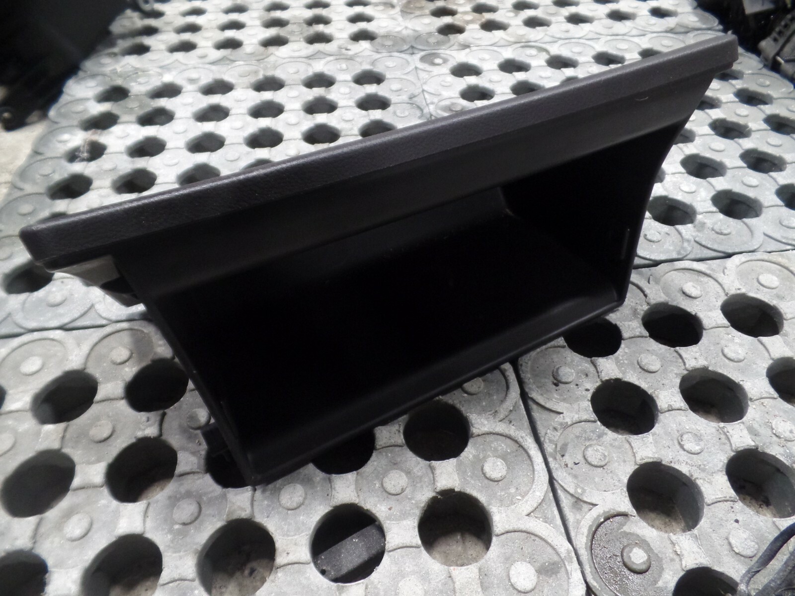 2010 MK2 2.2 CRDi Hyundai Santa Fe - Glove Box 84511-2B900 - Image 2