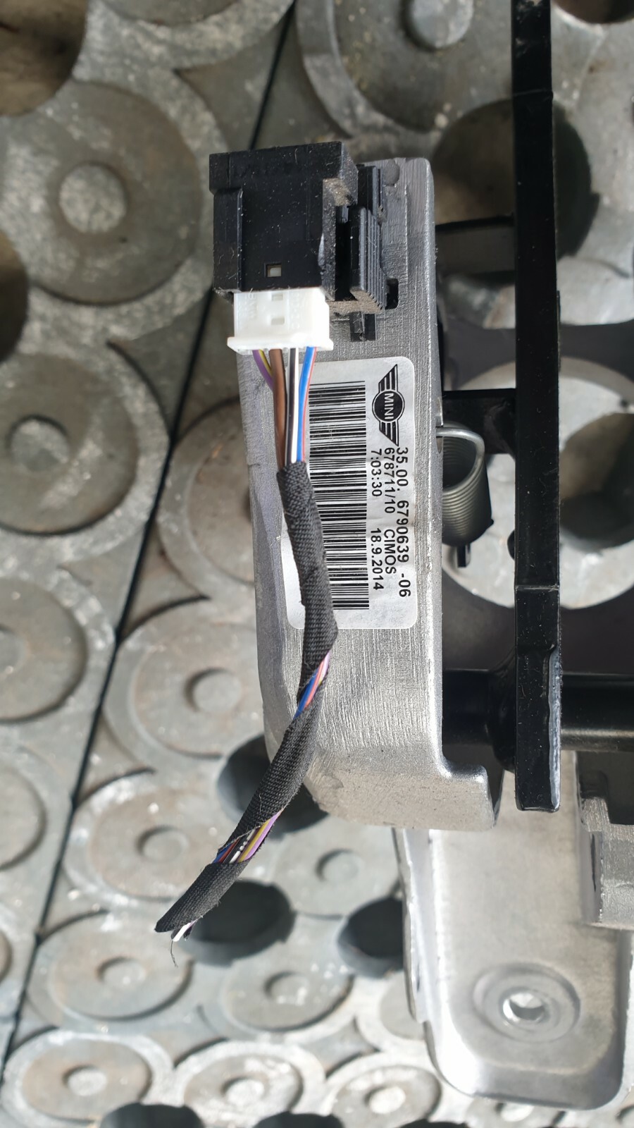 Mini Countryman 2014 R60 Brake & Clutch Pedal Box 678711 - Image 3