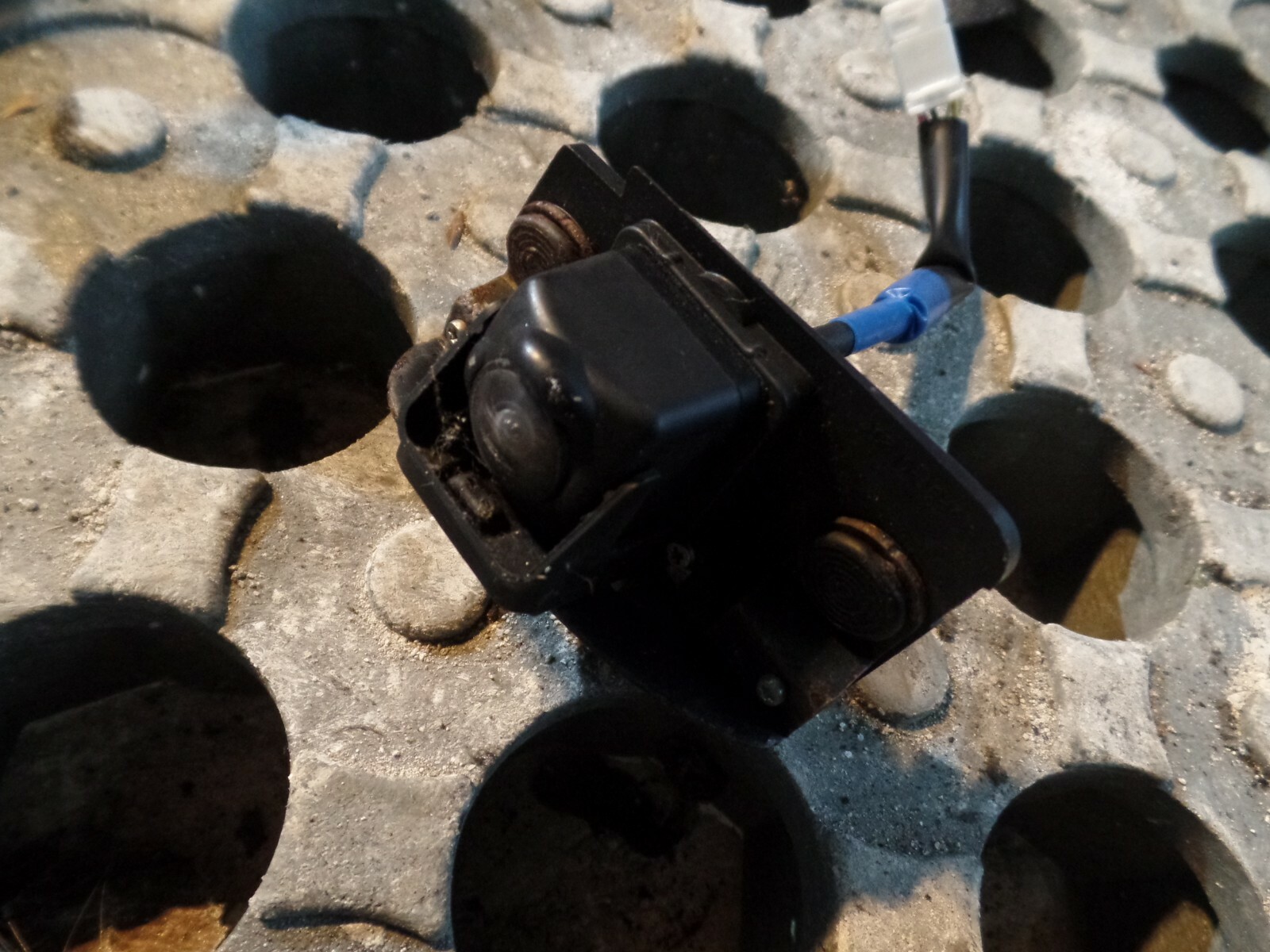 MK2 Nissan Note 2015 1.2 - Tailgate / Boot Rear View Camera - Image 2