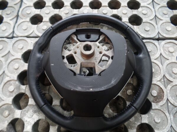 MK2 Nissan Note 2015 - Steering Wheel - Image 4