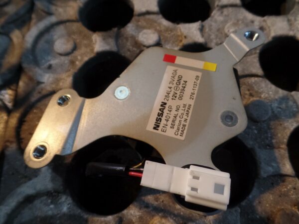 MK2 Nissan Note 2015 1.2 - Tailgate / Boot Rear View Camera Solenoid Valve - Image 3