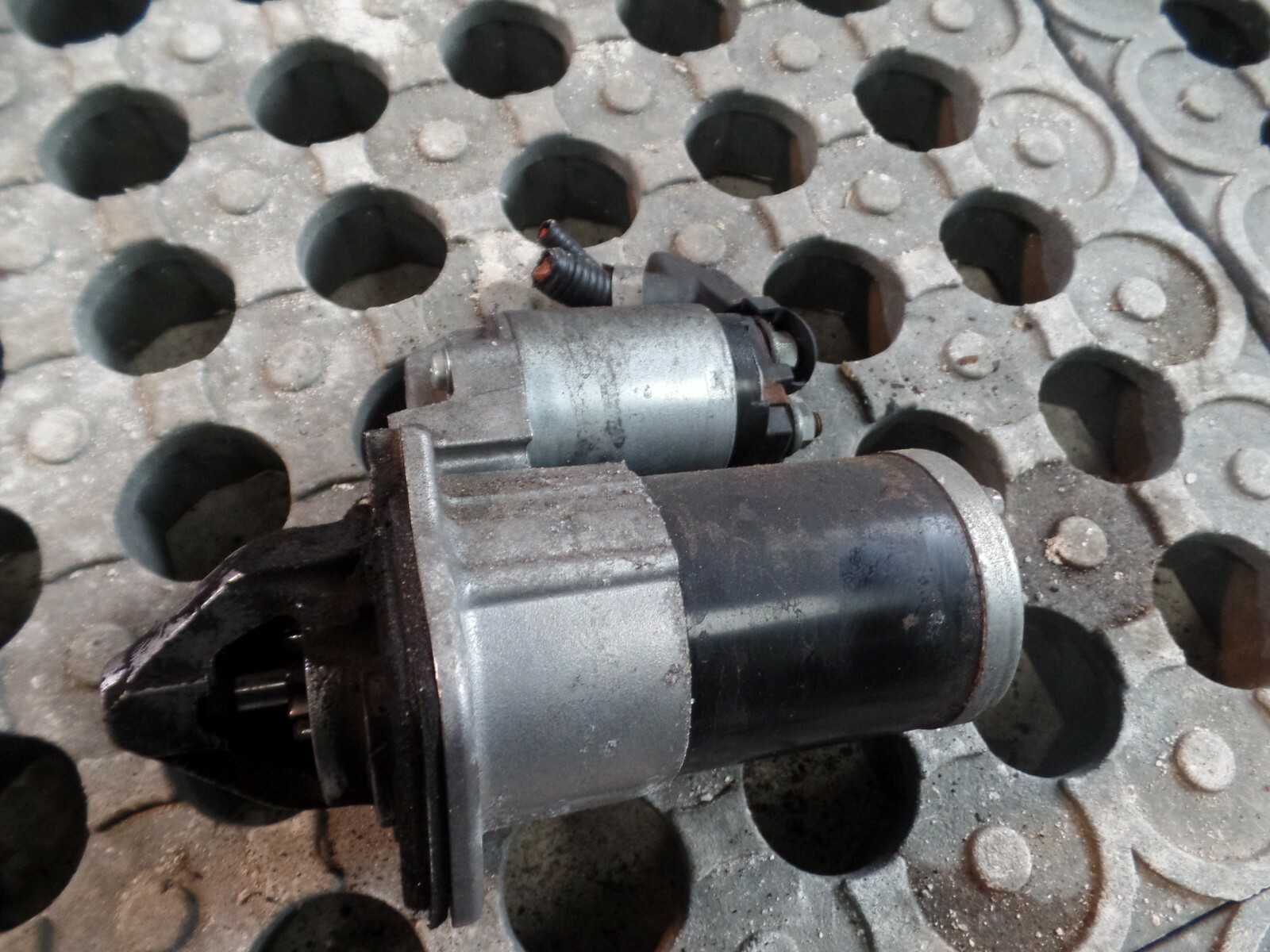 MK2 Nissan Note 2015 1.2 Petrol - Genuine Starter Motor - Image 3