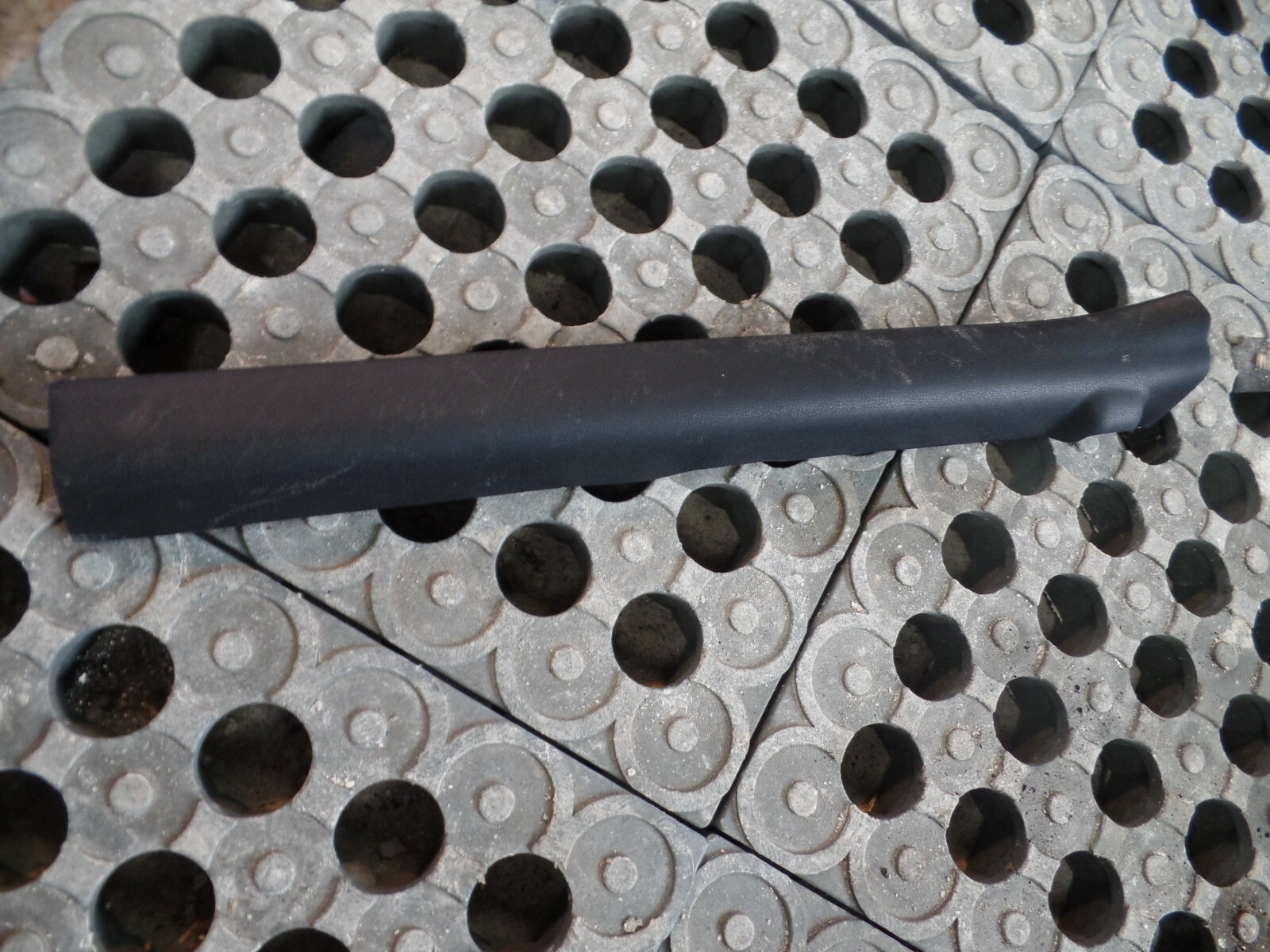 MK2 Nissan Note 2015 – Drivers Side O/S/F Door Sill Trim Cover