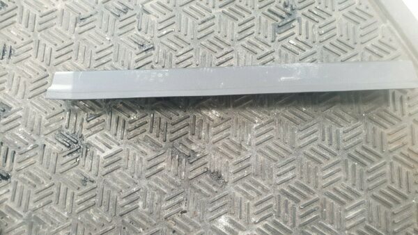 2013 Ford Focus 1.0 Petrol Ecoboost 5DR O/S/F Door inside sill cover bm51-a13200