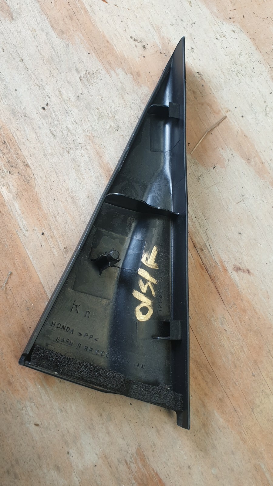 2005 HONDA JAZZ 1.4 PETROL AUTOMATIC. PLASTIC DOOR TRIM OSR. - Image 2