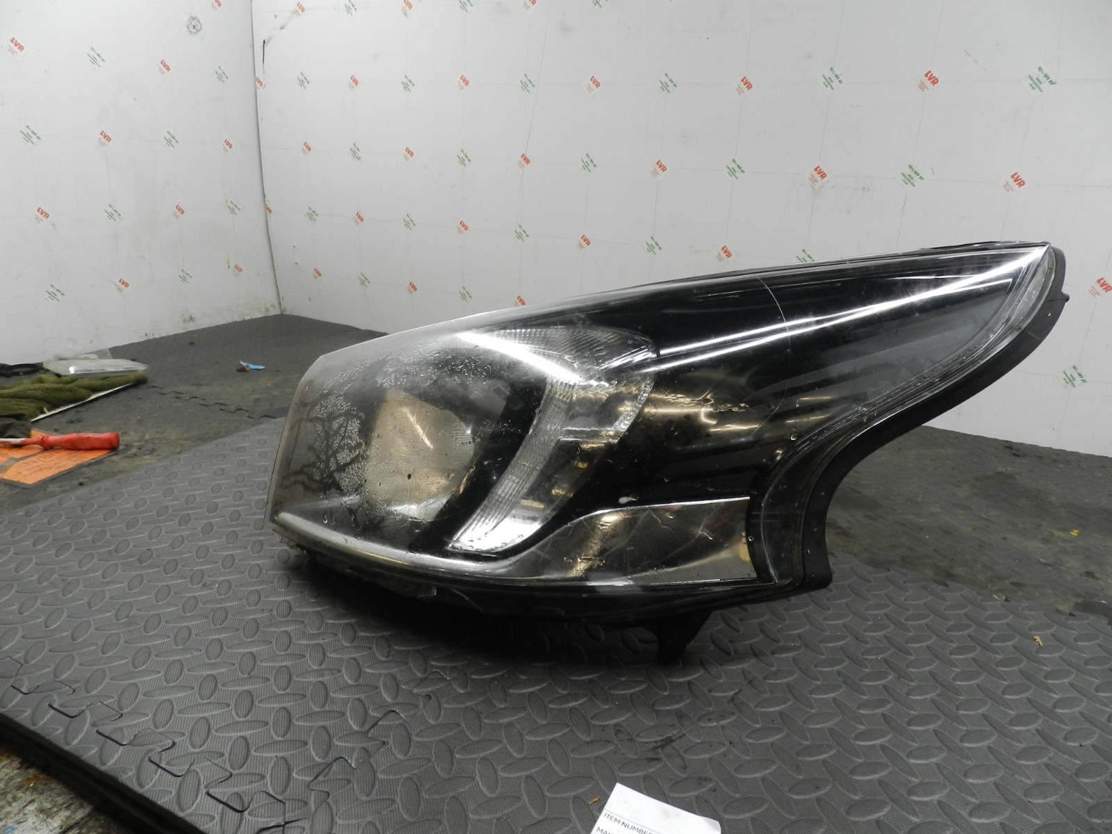(H0021) INSURANCE DAMAGED HEADLIGHT VAUXHALL VIVARO PASSENGER SIDE 1LE01156517 - Image 3