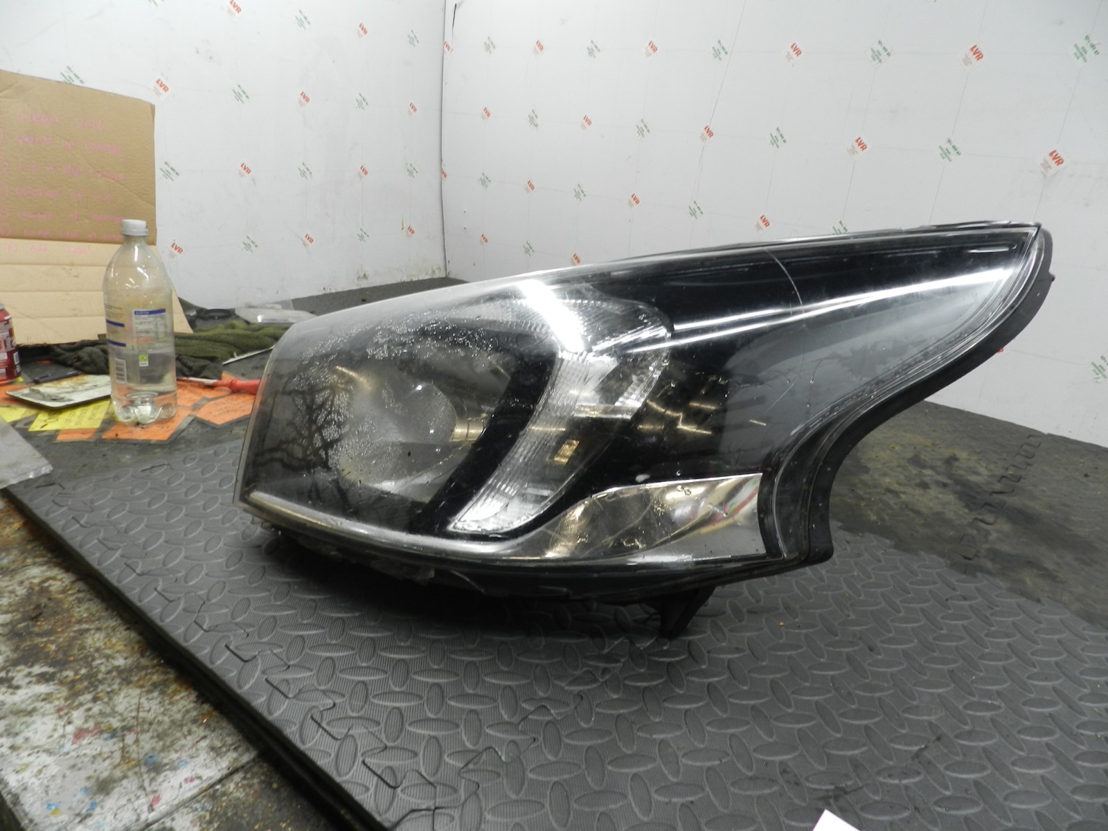 (H0021) INSURANCE DAMAGED HEADLIGHT VAUXHALL VIVARO PASSENGER SIDE 1LE01156517 - Image 8