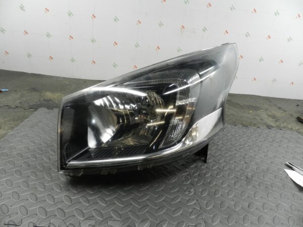 (H0022) INSURANCE DAMAGED HEADLIGHT VAUXHALL VIVARO PASSENGER SIDE 1LE01156517