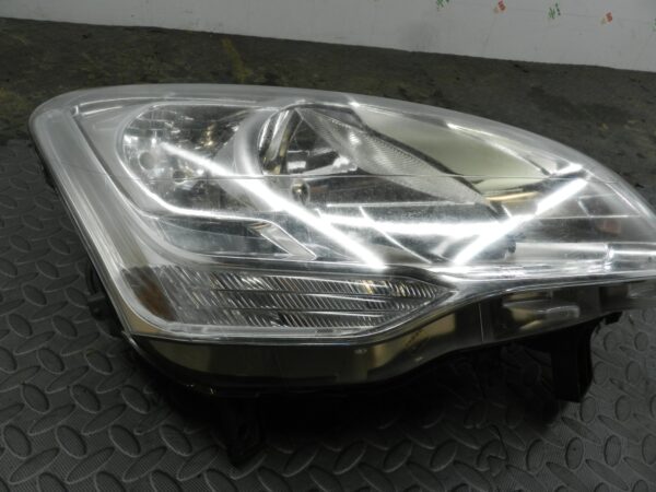 (H0029) INSURANCE DAMAGED HEADLIGHT CITROEN BERLINGO DRIVER SIDE 889318067