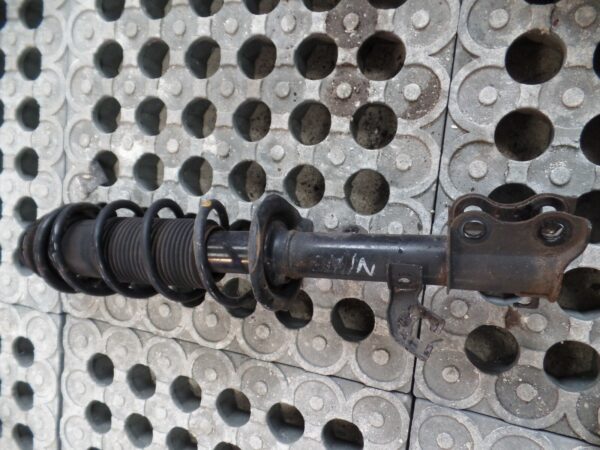 MK2 Nissan Note 2015 - Drivers O/S/F Suspension Leg / Shock absorber