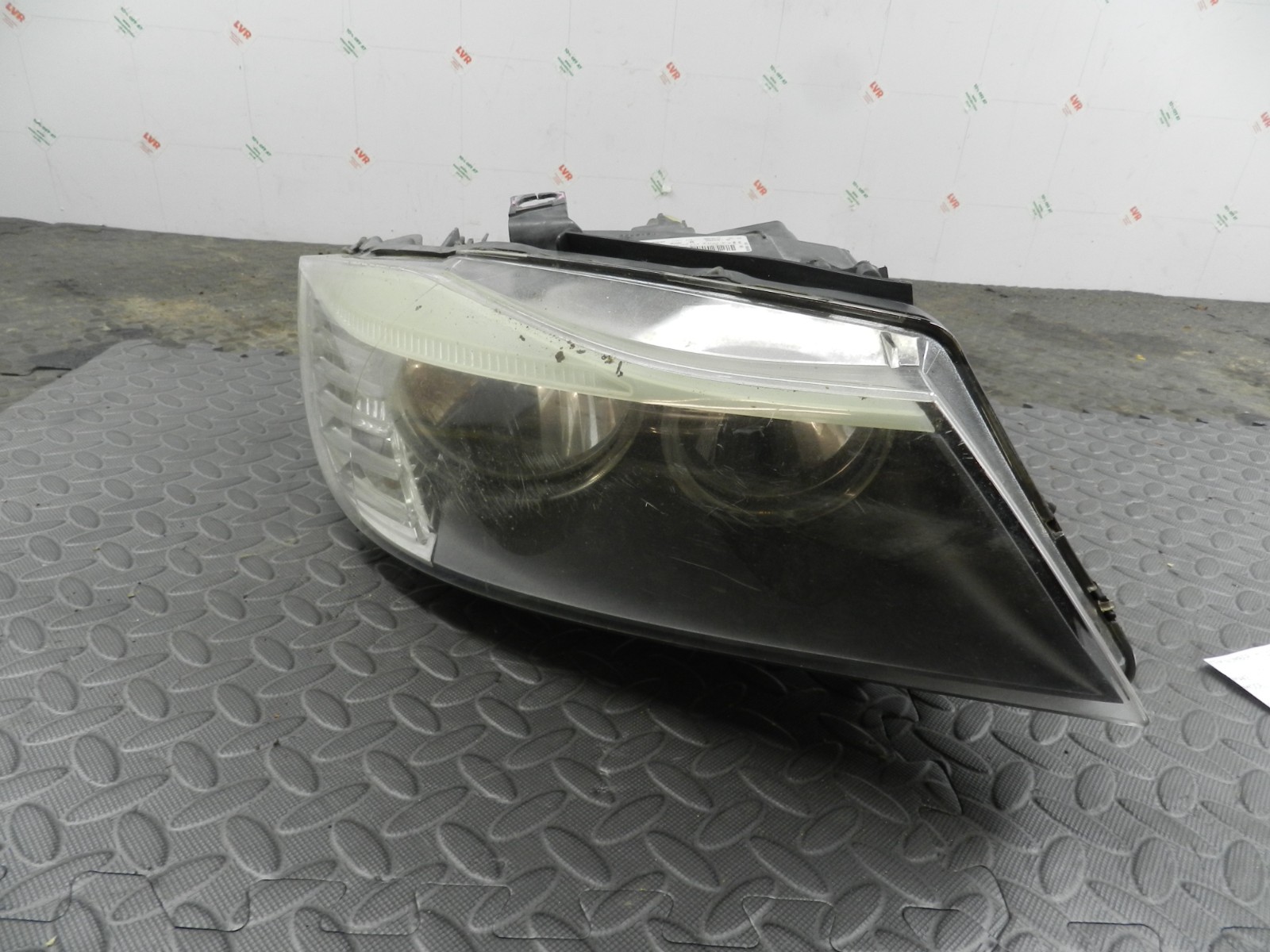 (H0031) INSURANCE DAMAGED HEADLIGHT BMW 3 SERIES E90 DRIVER SIDE